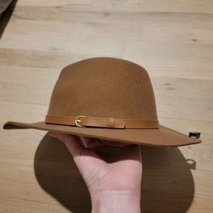 💥SOLD ON EBAY💥 NWT - H&M Hat - 100% Wool A Medium